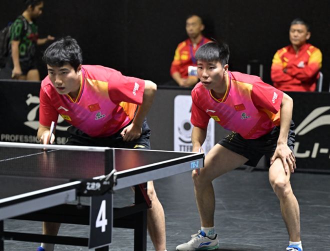 她实力的认 她实力的认