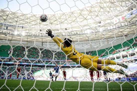 一个球队的 一个球队的