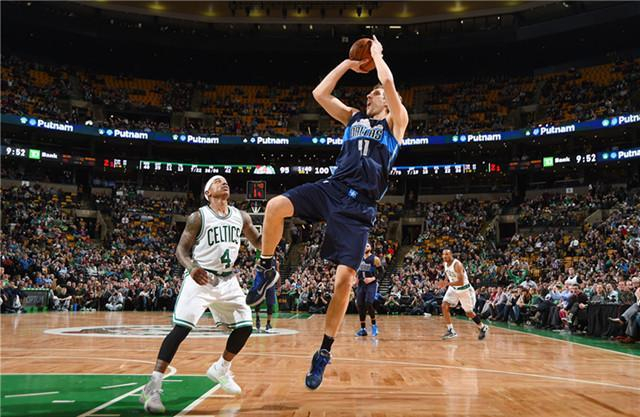 詹姆斯在历 詹姆斯在历