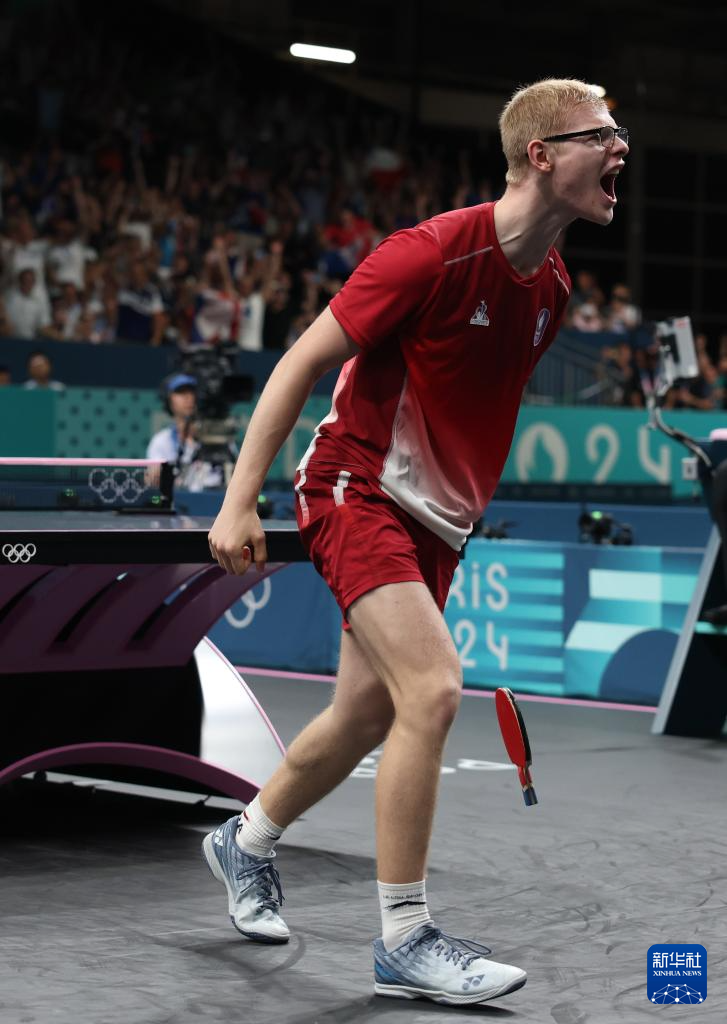 攻防两端全 攻防两端全