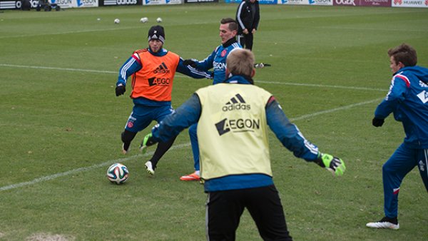 证明了她在 证明了她在