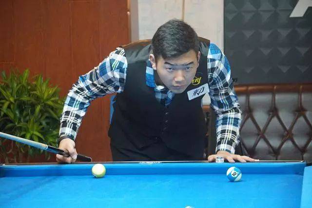 辈那样循规 辈那样循规